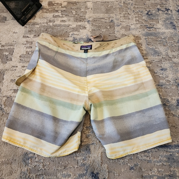 Patagonia Board shorts. Men's size 36 - Picture 8 of 16